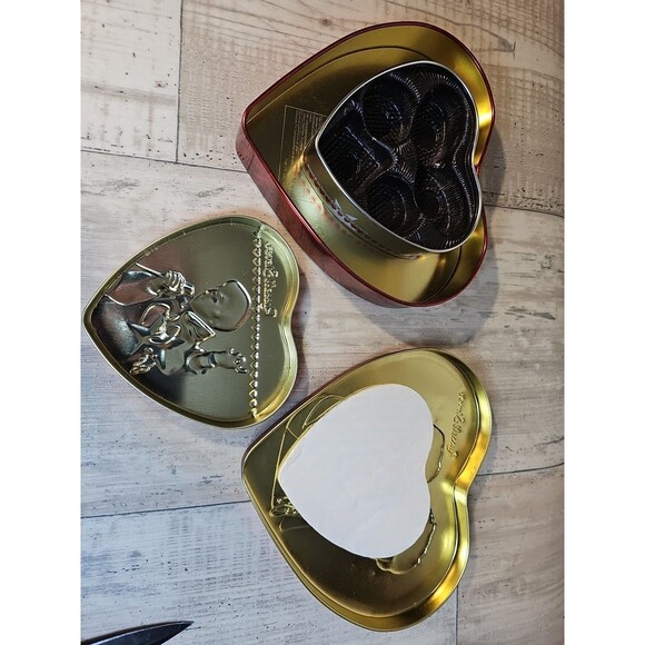 Russell Stover Elvis Presley Heart Shape Tins 7” & 5” Set of 2 Vintage Collect - Picture 4 of 6